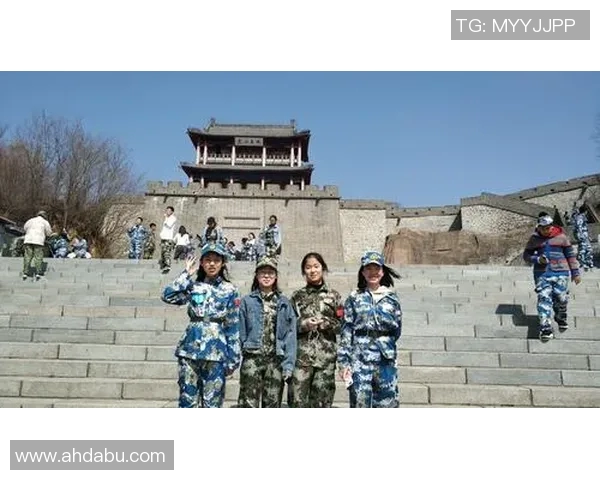 黄娜乒乓球生涯回顾与展望对话分享精彩瞬间与成长历程
