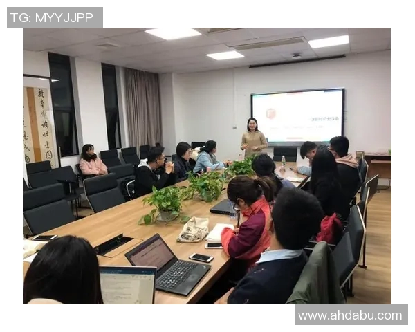 杨芳独家分享排球心得与技巧助你提升球技的秘诀与经验