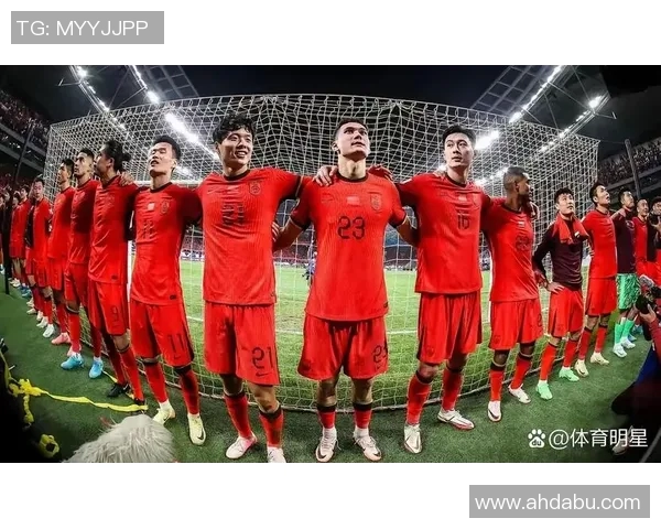 中国足球明星跨界综艺节目引发热议展现多才多艺的全新形象